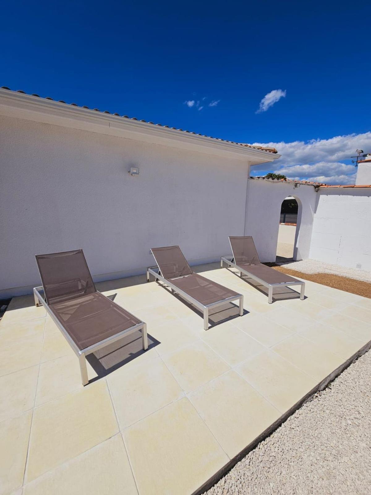 Maison De Vacances Entiere A 10 Mn De La Rochelle Dompierre-sur-Mer Екстер'єр фото